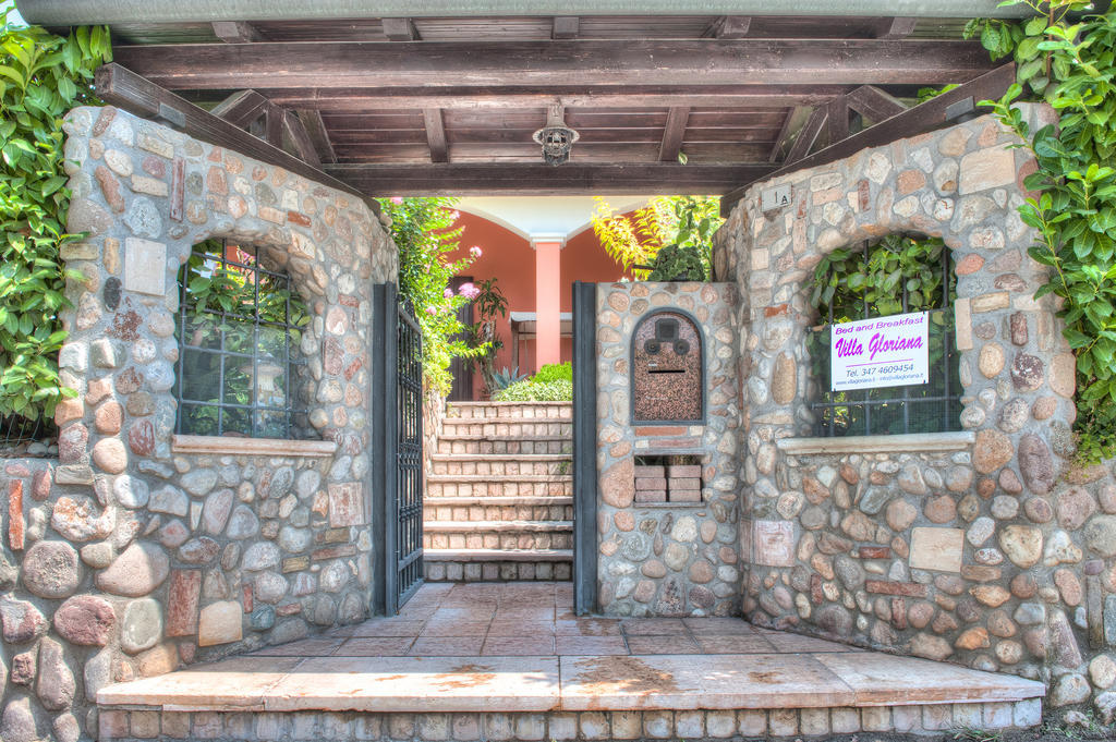 B&B Villa Gloriana Sona Bagian luar foto